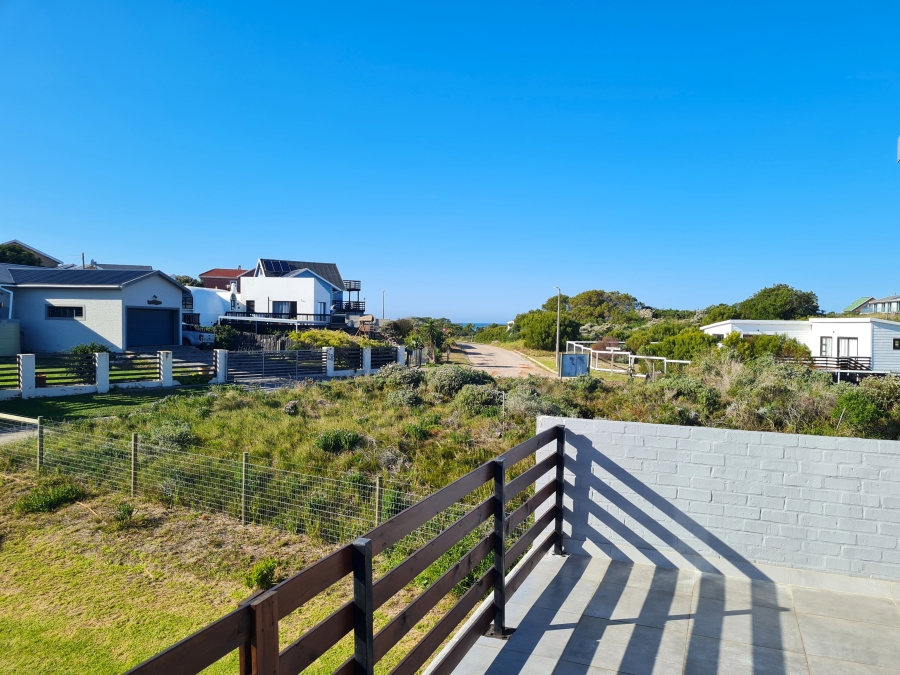 3 Bedroom Property for Sale in Paradise Beach Eastern Cape